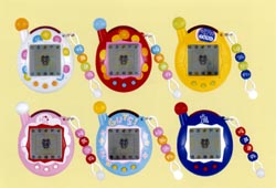 「超じんせーエンジョイ！たまごっちプラス」©BANDAI・WIZ 2004