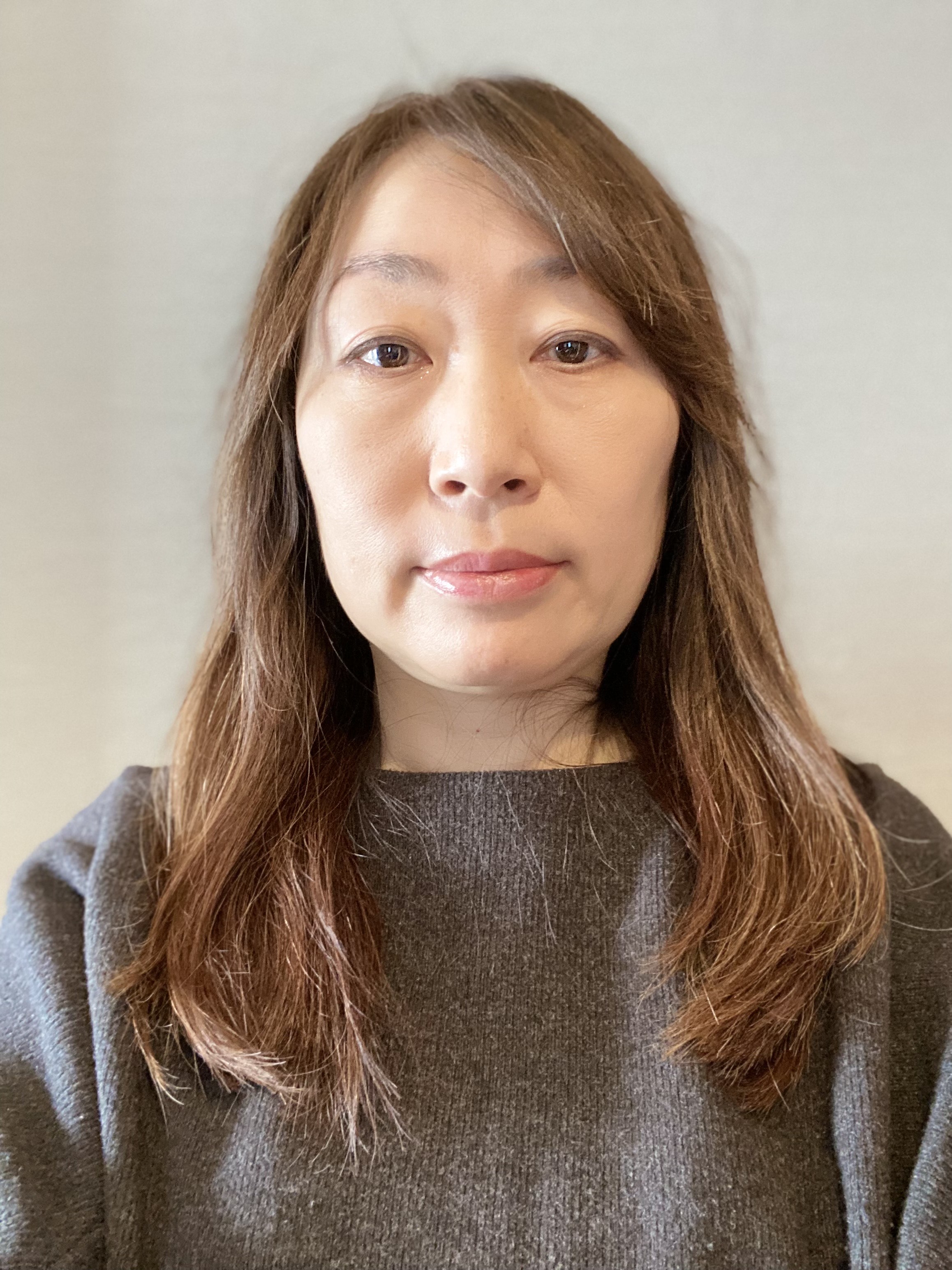 柳 恵里子氏