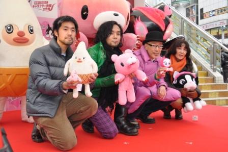 左から、杉山実氏、森チャック氏、テリー伊藤氏、清水侑子さん