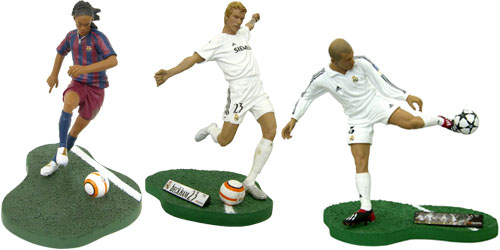 FTChamps is a figurative trademark registered in the name of Netcam Iberia Valores S.L.© Real Madrid Club de Futbol, 2006.© FCB MERCHANDISING, SL