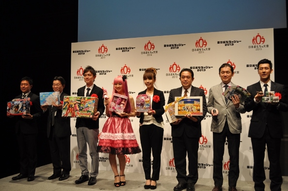 【2012年度ヒット・セールス賞】変身ベルト ＤＸウィザードライバー（バンダイ）