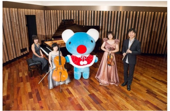 © GallimardLicensed by N.A.© ペネロペコンサート実行委員会